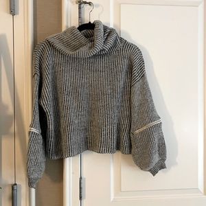 Cropped turtle neck sweater